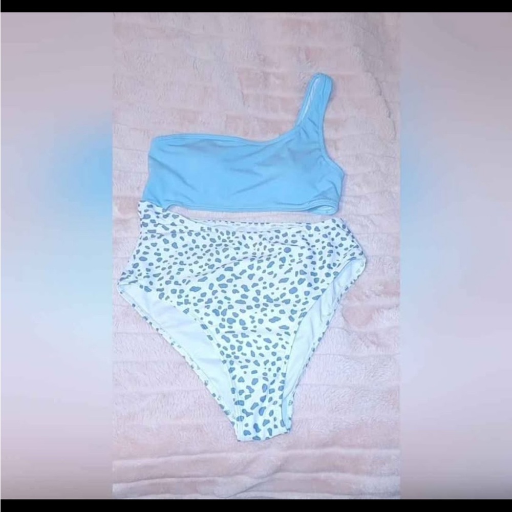 Blue One-Shoulder Bikini Top with dots size medium